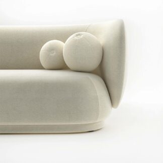 the curve 3 seater lounger